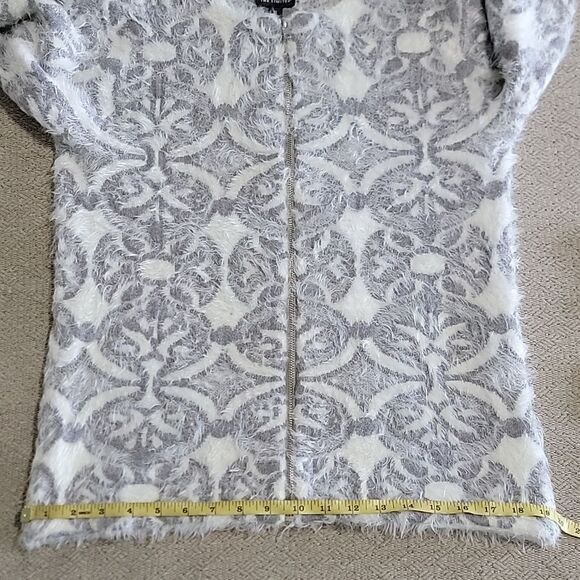 The Limited Gray and White Zippered Long Sleeve Eyelash Cardigan Sweater - Small - Picture 9 of 16